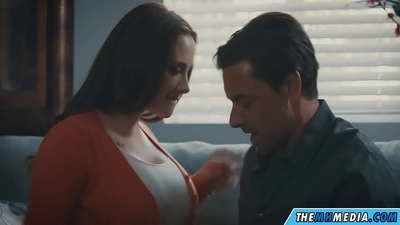 Tình dục lãng mạn với một tốt busty mẹ